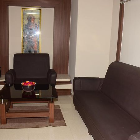 Hotel Landmark Puri Buitenkant foto